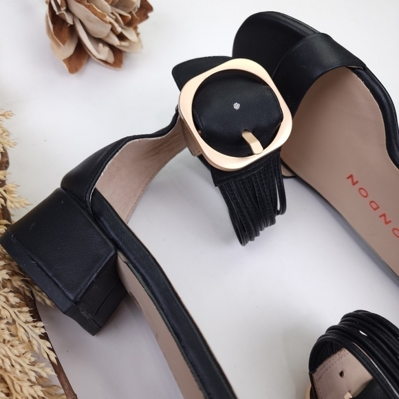 Sacha London Black Low Heel Sandals Flats Sz 7m - Picture 10 of 12